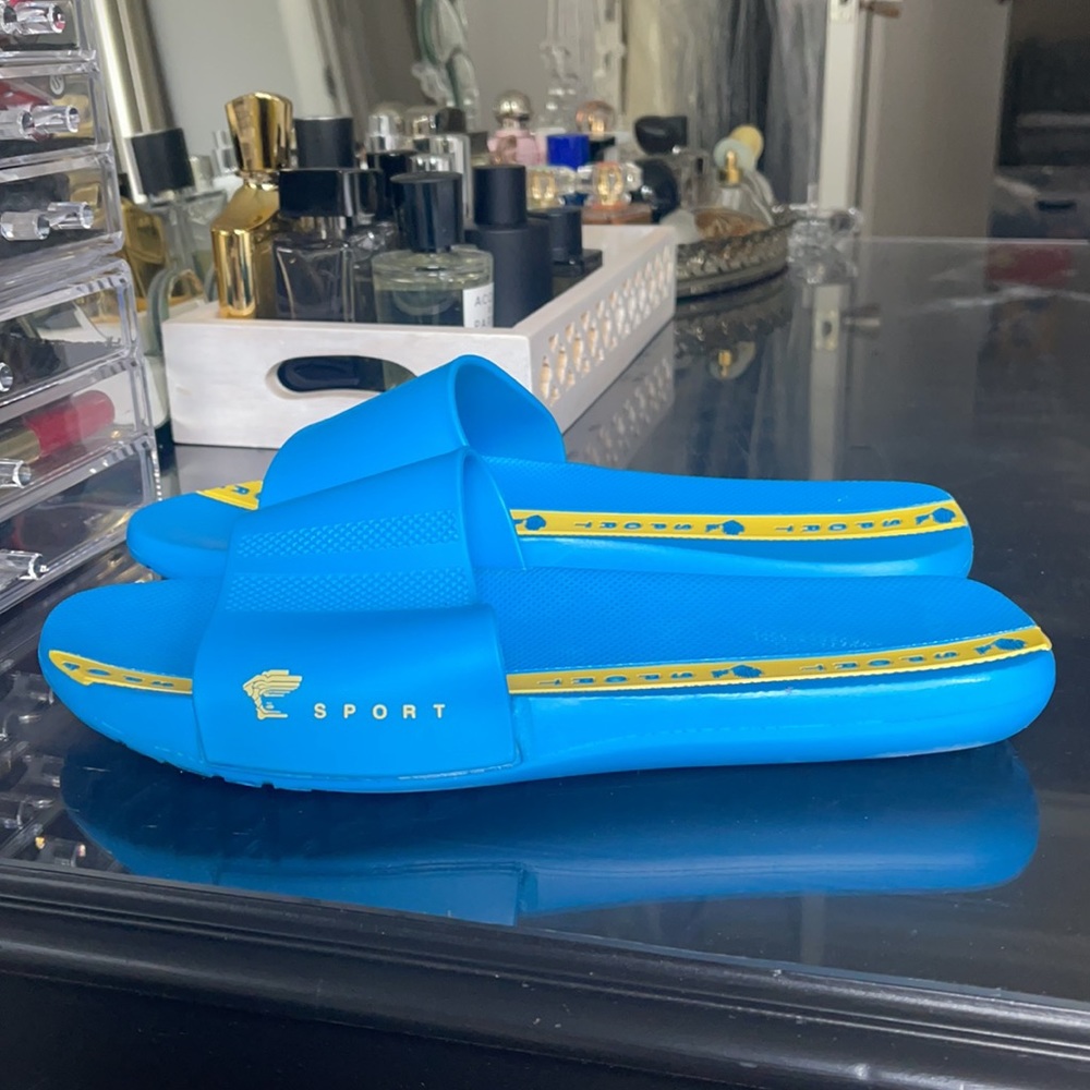 Versace flip flops - Picture 10 of 14
